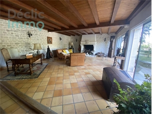 propriete à la vente -   17430  TONNAY CHARENTE, surface 248 m2 vente propriete - UBI398424585